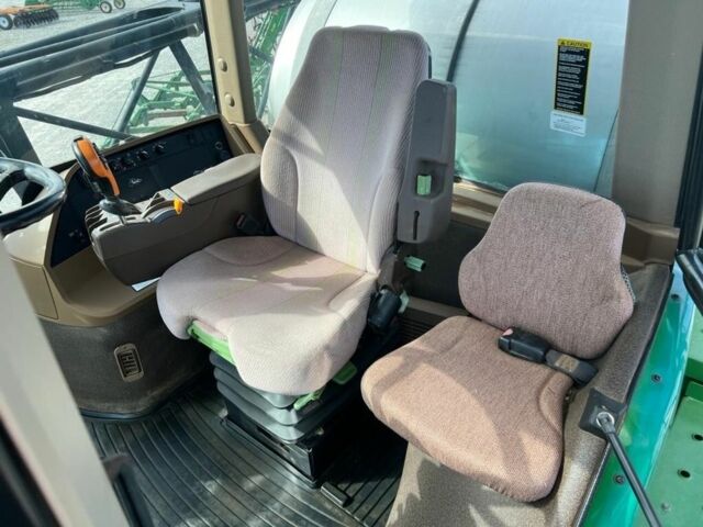 Джон Дір 4930 2011 у Хмельницькому на Automoto.ua Зелений Джон Дір 4930, об'ємом двигуна 9 л та пробігом 8 тис. км за 120000 $, фото 4 на Automoto.ua