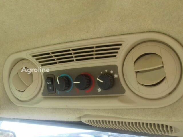 Зеленый Джон Дир 6130Д, объемом двигателя 0 л и пробегом 0 тыс. км за 44784 $, фото 7 на Automoto.ua