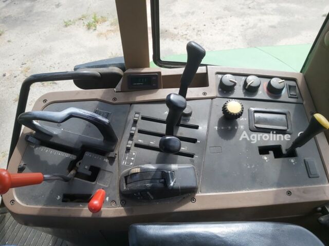 Джон Дир 7600 1995 в Березно на Automoto.ua Зеленый Джон Дир 7600, объемом двигателя 0 л и пробегом 0 тыс. км за 33797 $, фото 9 на Automoto.ua