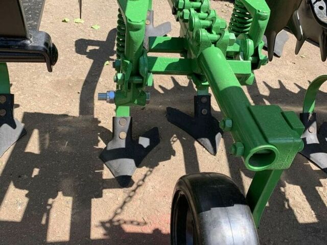 Зеленый Джон Дир 825, объемом двигателя 0 л и пробегом 0 тыс. км за 7975 $, фото 4 на Automoto.ua