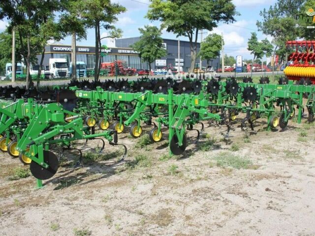 Зеленый Джон Дир 825, объемом двигателя 0 л и пробегом 0 тыс. км за 247739 $, фото 1 на Automoto.ua