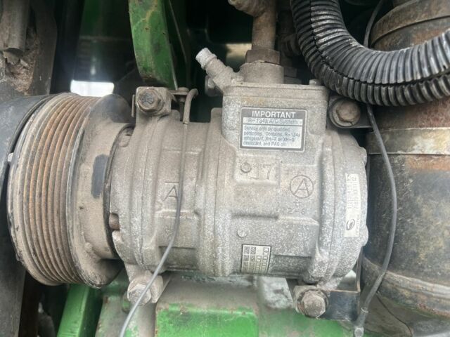 Зеленый Джон Дир 8300, объемом двигателя 0 л и пробегом 10 тыс. км за 10000 $, фото 6 на Automoto.ua