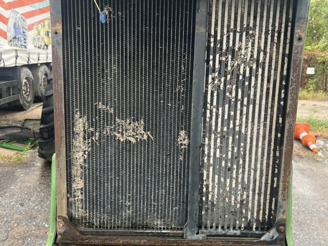 Зеленый Джон Дир 8300, объемом двигателя 0 л и пробегом 10 тыс. км за 10000 $, фото 3 на Automoto.ua