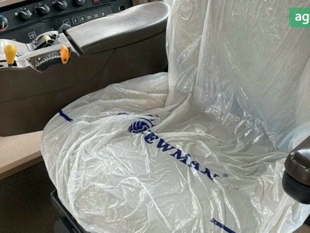 Джон Дир 8410 2001 в Звенигородка на Automoto.ua Джон Дир 8410, объемом двигателя 0 л и пробегом 0 тыс. км за 61306 $, фото 5 на Automoto.ua