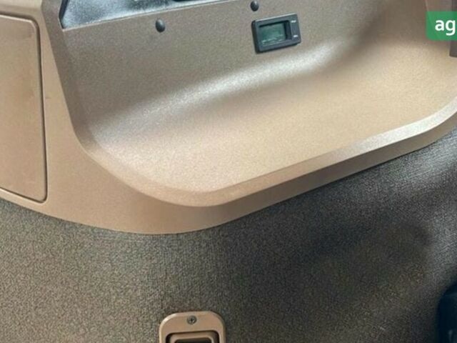 Джон Дир 8410 2001 в Звенигородка на Automoto.ua Джон Дир 8410, объемом двигателя 0 л и пробегом 0 тыс. км за 61306 $, фото 7 на Automoto.ua