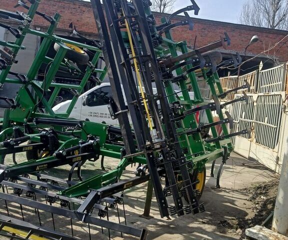 Зелений Джон Дір 960, об'ємом двигуна 0 л та пробігом 0 тис. км за 27913 $, фото 6 на Automoto.ua