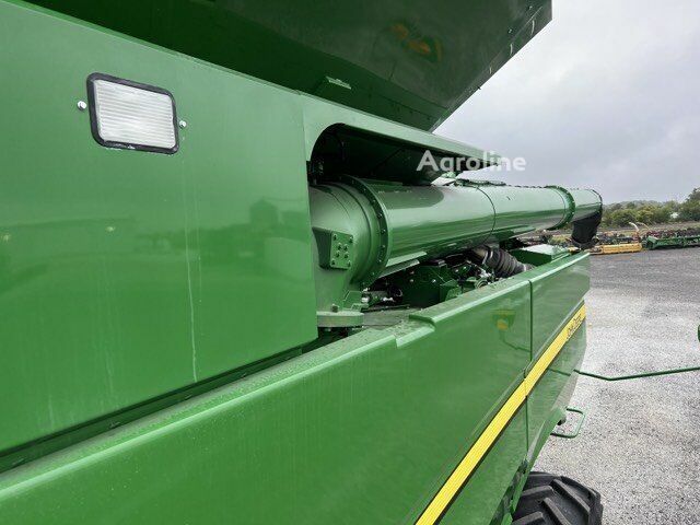 Зеленый Джон Дир С680, объемом двигателя 0 л и пробегом 0 тыс. км за 168636 $, фото 55 на Automoto.ua