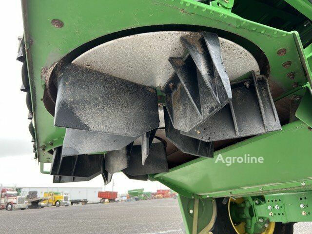 Зеленый Джон Дир С680, объемом двигателя 0 л и пробегом 0 тыс. км за 168636 $, фото 33 на Automoto.ua