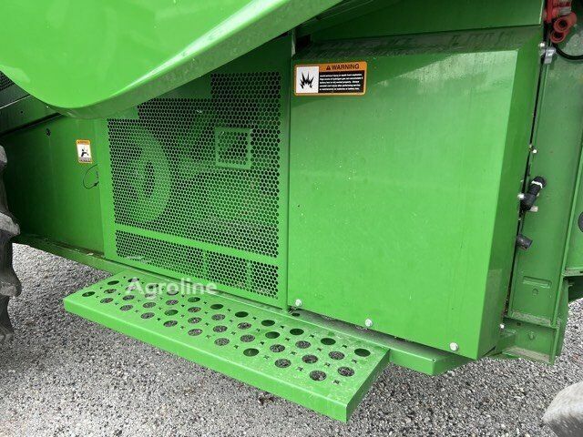 Зеленый Джон Дир С680, объемом двигателя 0 л и пробегом 0 тыс. км за 168636 $, фото 48 на Automoto.ua