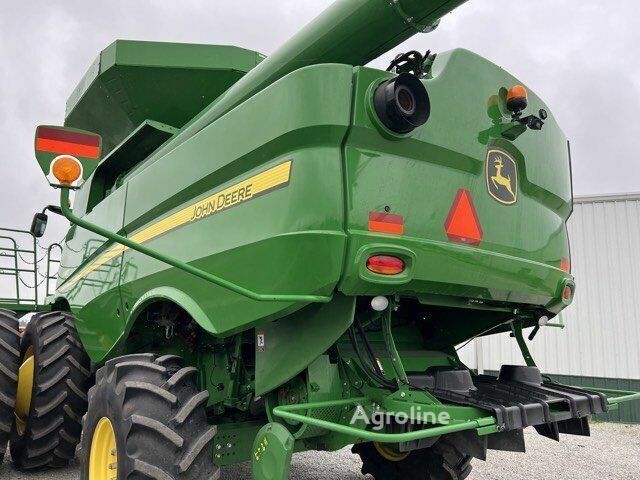 Зеленый Джон Дир С680, объемом двигателя 0 л и пробегом 0 тыс. км за 168636 $, фото 38 на Automoto.ua
