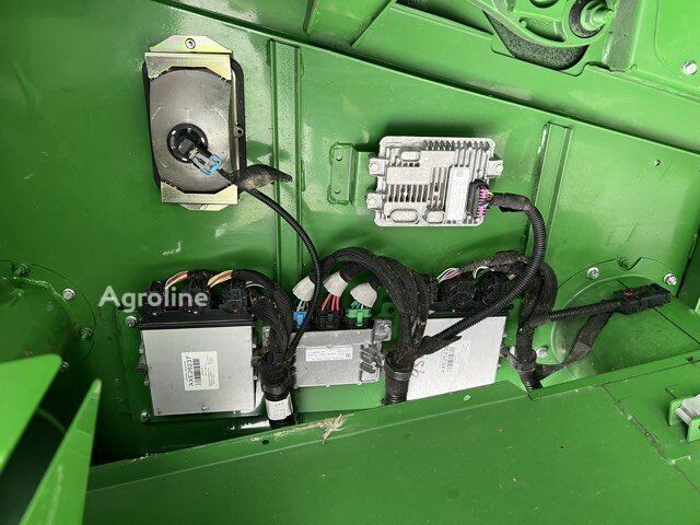 Зеленый Джон Дир С680, объемом двигателя 0 л и пробегом 0 тыс. км за 168636 $, фото 24 на Automoto.ua