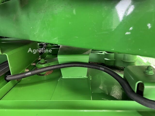 Зелений Джон Дір СТС, об'ємом двигуна 0 л та пробігом 0 тис. км за 97693 $, фото 16 на Automoto.ua