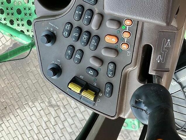 Зелений Джон Дір СТС, об'ємом двигуна 0 л та пробігом 0 тис. км за 96520 $, фото 9 на Automoto.ua