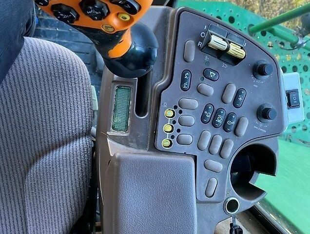 Джон Дир В650, объемом двигателя 0 л и пробегом 0 тыс. км за 63390 $, фото 40 на Automoto.ua
