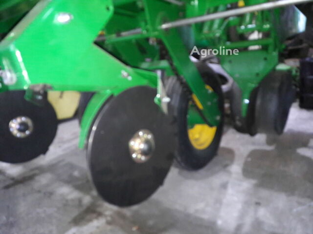 Джон Дир Другая, объемом двигателя 0 л и пробегом 0 тыс. км за 27491 $, фото 10 на Automoto.ua