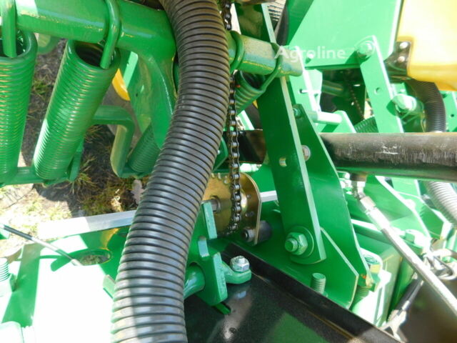 Джон Дир Другая, объемом двигателя 0 л и пробегом 0 тыс. км за 27491 $, фото 11 на Automoto.ua