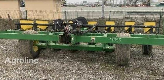 Джон Дір Другая, об'ємом двигуна 2.45 л та пробігом 0 тис. км за 17526 $, фото 4 на Automoto.ua