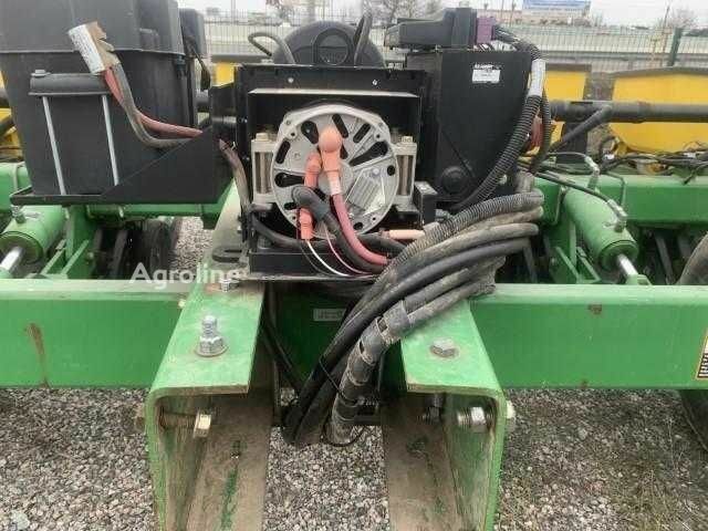 Джон Дір Другая, об'ємом двигуна 2.45 л та пробігом 0 тис. км за 17526 $, фото 1 на Automoto.ua