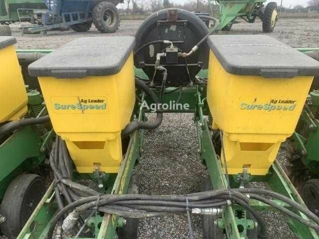 Джон Дір Другая, об'ємом двигуна 2.45 л та пробігом 0 тис. км за 17526 $, фото 3 на Automoto.ua