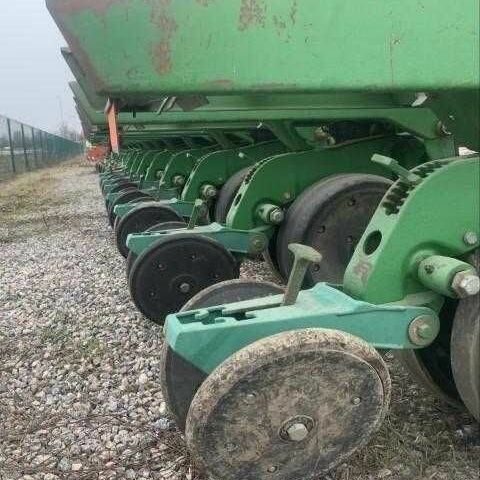 Джон Дір Другая, об'ємом двигуна 2.45 л та пробігом 0 тис. км за 17526 $, фото 13 на Automoto.ua