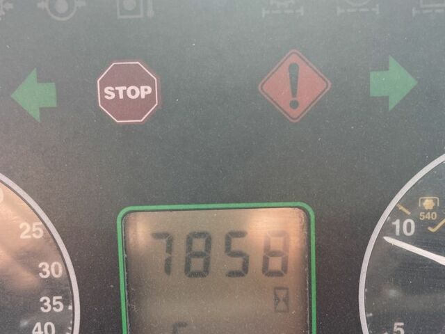 Джон Дир Другая, объемом двигателя 0.8 л и пробегом 9 тыс. км за 55000 $, фото 7 на Automoto.ua