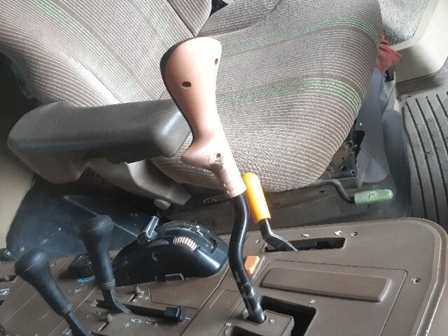 Джон Дір Другая, об'ємом двигуна 6.8 л та пробігом 96 тис. км за 38000 $, фото 12 на Automoto.ua