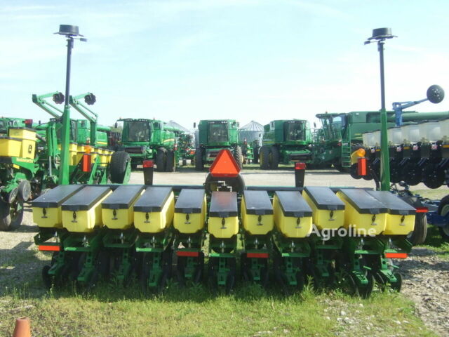 Зелений Джон Дір Другая, об'ємом двигуна 0 л та пробігом 0 тис. км за 38372 $, фото 4 на Automoto.ua