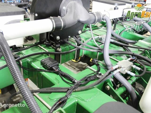 Зеленый Джон Дир Другая, объемом двигателя 0 л и пробегом 0 тыс. км за 57965 $, фото 12 на Automoto.ua