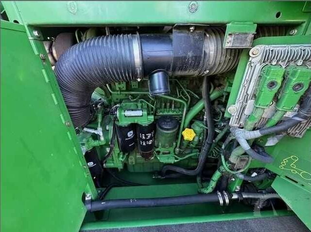 Зеленый Джон Дир S670, объемом двигателя 9 л и пробегом 10 тыс. км за 78000 $, фото 5 на Automoto.ua