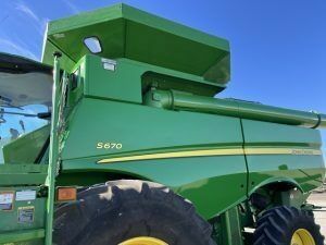 Зеленый Джон Дир S670, объемом двигателя 0 л и пробегом 0 тыс. км за 137235 $, фото 1 на Automoto.ua