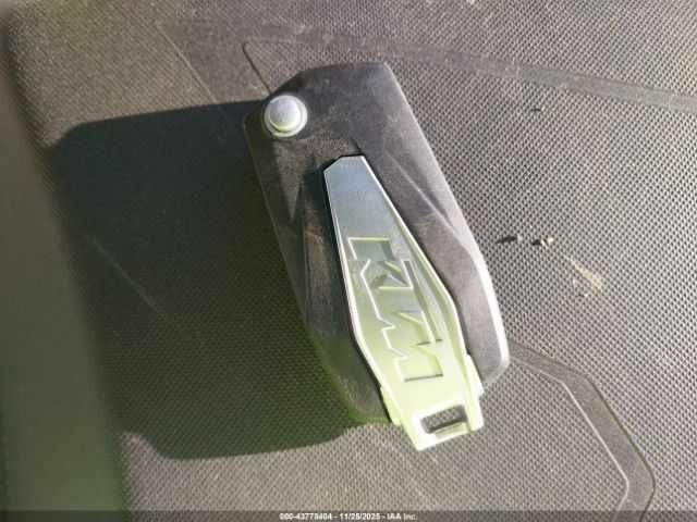 КТМ 1290 Super Adventure, объемом двигателя 1.29 л и пробегом 0 тыс. км за 2300 $, фото 10 на Automoto.ua