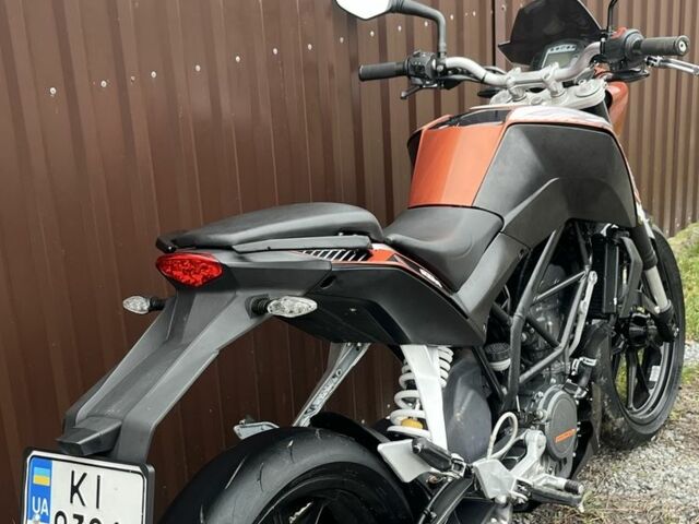 КТМ 200 Duke, объемом двигателя 0.2 л и пробегом 0 тыс. км за 1800 $, фото 5 на Automoto.ua