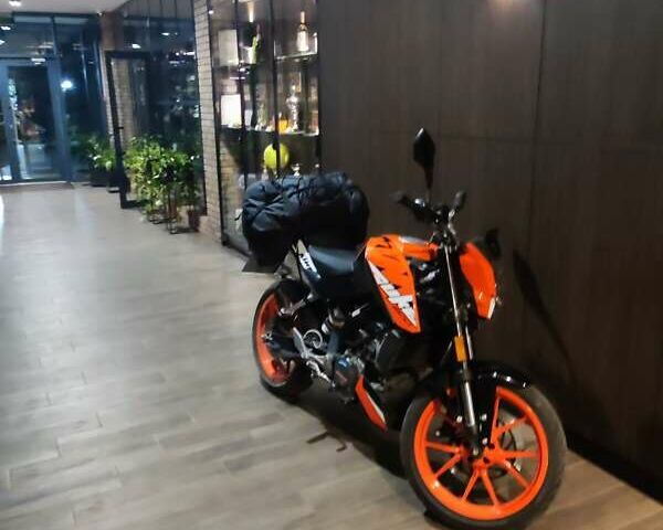 Оранжевый КТМ 200 Duke, объемом двигателя 0.2 л и пробегом 11 тыс. км за 2600 $, фото 1 на Automoto.ua