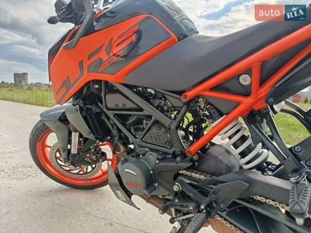 Оранжевый КТМ 200 Duke, объемом двигателя 0.2 л и пробегом 22 тыс. км за 3500 $, фото 9 на Automoto.ua