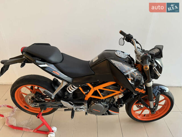 КТМ 250 Duke 2016 в Киеве на Automoto.ua КТМ 250 Duke, объемом двигателя 0.25 л и пробегом 24 тыс. км за 3300 $, фото 4 на Automoto.ua