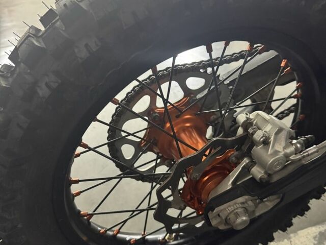 КТМ 250 EXC-F, объемом двигателя 0.25 л и пробегом 0 тыс. км за 7000 $, фото 6 на Automoto.ua