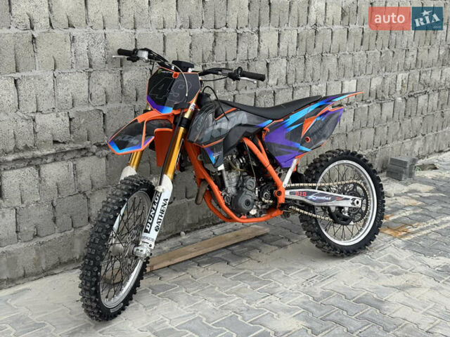 КТМ 250 SX-F, объемом двигателя 0.25 л и пробегом 1 тыс. км за 3400 $, фото 4 на Automoto.ua
