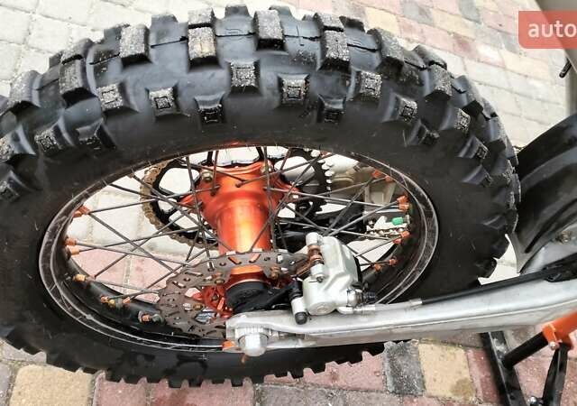 КТМ 300 EXC, объемом двигателя 0 л и пробегом 300 тыс. км за 8200 $, фото 7 на Automoto.ua