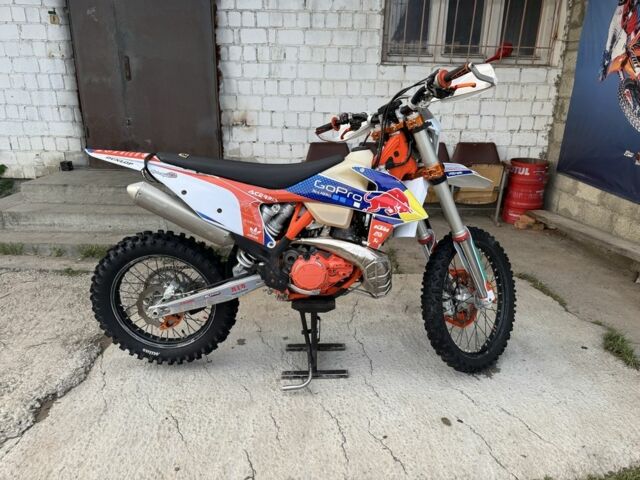 КТМ 300 EXC, объемом двигателя 0.3 л и пробегом 0 тыс. км за 7200 $, фото 1 на Automoto.ua
