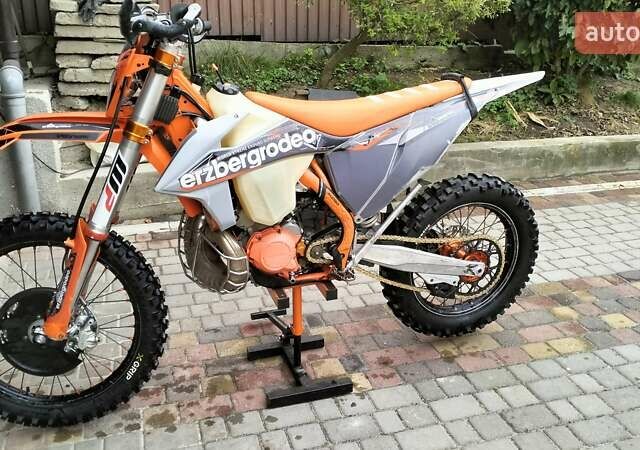 КТМ 300 EXC, объемом двигателя 0 л и пробегом 300 тыс. км за 8200 $, фото 3 на Automoto.ua