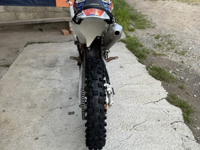 КТМ 300 EXC, объемом двигателя 0.3 л и пробегом 0 тыс. км за 7200 $, фото 3 на Automoto.ua