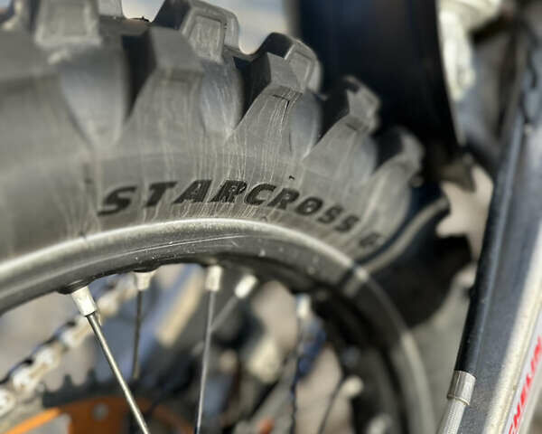 Білий КТМ 350 EXC-F, об'ємом двигуна 0.35 л та пробігом 6 тис. км за 9999 $, фото 11 на Automoto.ua