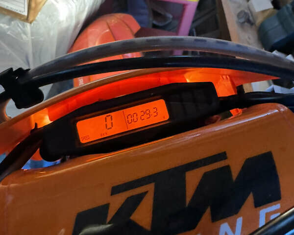 КТМ 350 EXC-F 2022 в Рокитное на Automoto.ua КТМ 350 EXC-F, объемом двигателя 0.35 л и пробегом 29 тыс. км за 8500 $, фото 3 на Automoto.ua