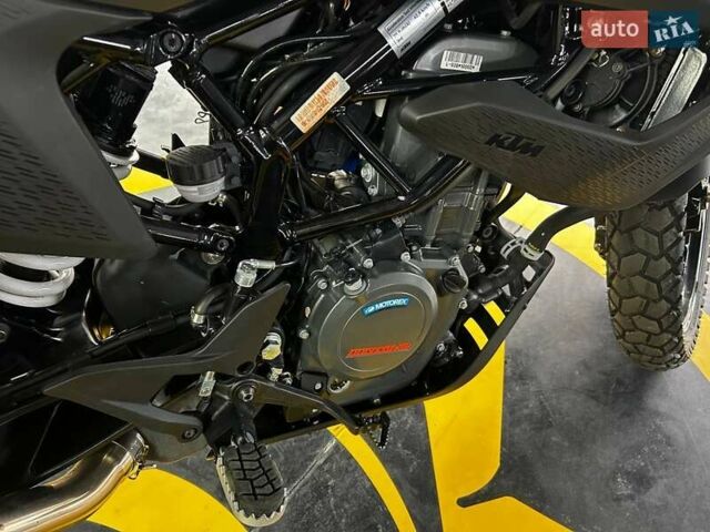 Черный КТМ 390 Adventure, объемом двигателя 0.32 л и пробегом 9 тыс. км за 6800 $, фото 6 на Automoto.ua