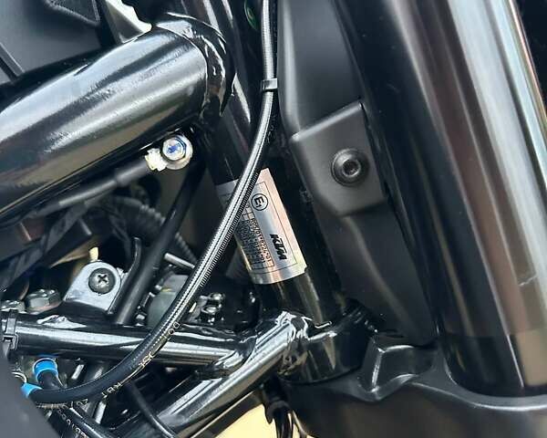 Білий КТМ 390 Duke, об'ємом двигуна 0.4 л та пробігом 1 тис. км за 5500 $, фото 7 на Automoto.ua