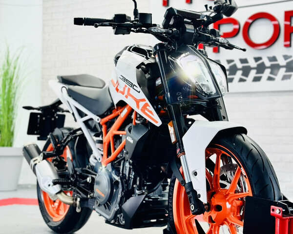 Білий КТМ 390 Duke, об'ємом двигуна 0.4 л та пробігом 8 тис. км за 5200 $, фото 30 на Automoto.ua