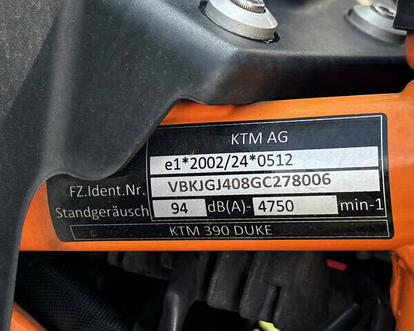 Черный КТМ 390 Duke, объемом двигателя 0.39 л и пробегом 29 тыс. км за 3600 $, фото 5 на Automoto.ua