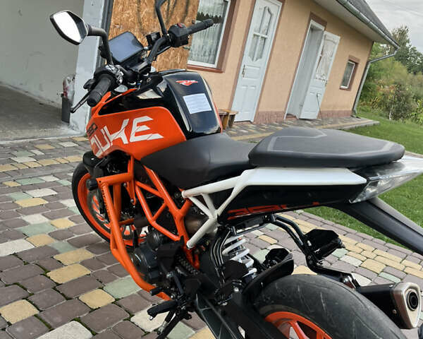Черный КТМ 390 Duke, объемом двигателя 0.39 л и пробегом 4 тыс. км за 5150 $, фото 2 на Automoto.ua