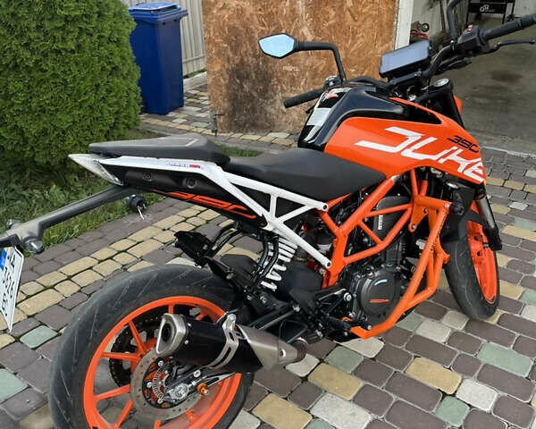 Черный КТМ 390 Duke, объемом двигателя 0.39 л и пробегом 4 тыс. км за 5150 $, фото 4 на Automoto.ua