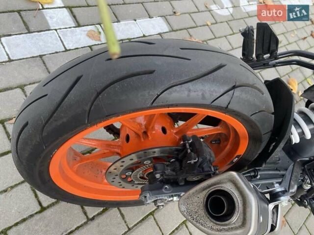 Черный КТМ 390 Duke, объемом двигателя 0.37 л и пробегом 14 тыс. км за 4400 $, фото 2 на Automoto.ua